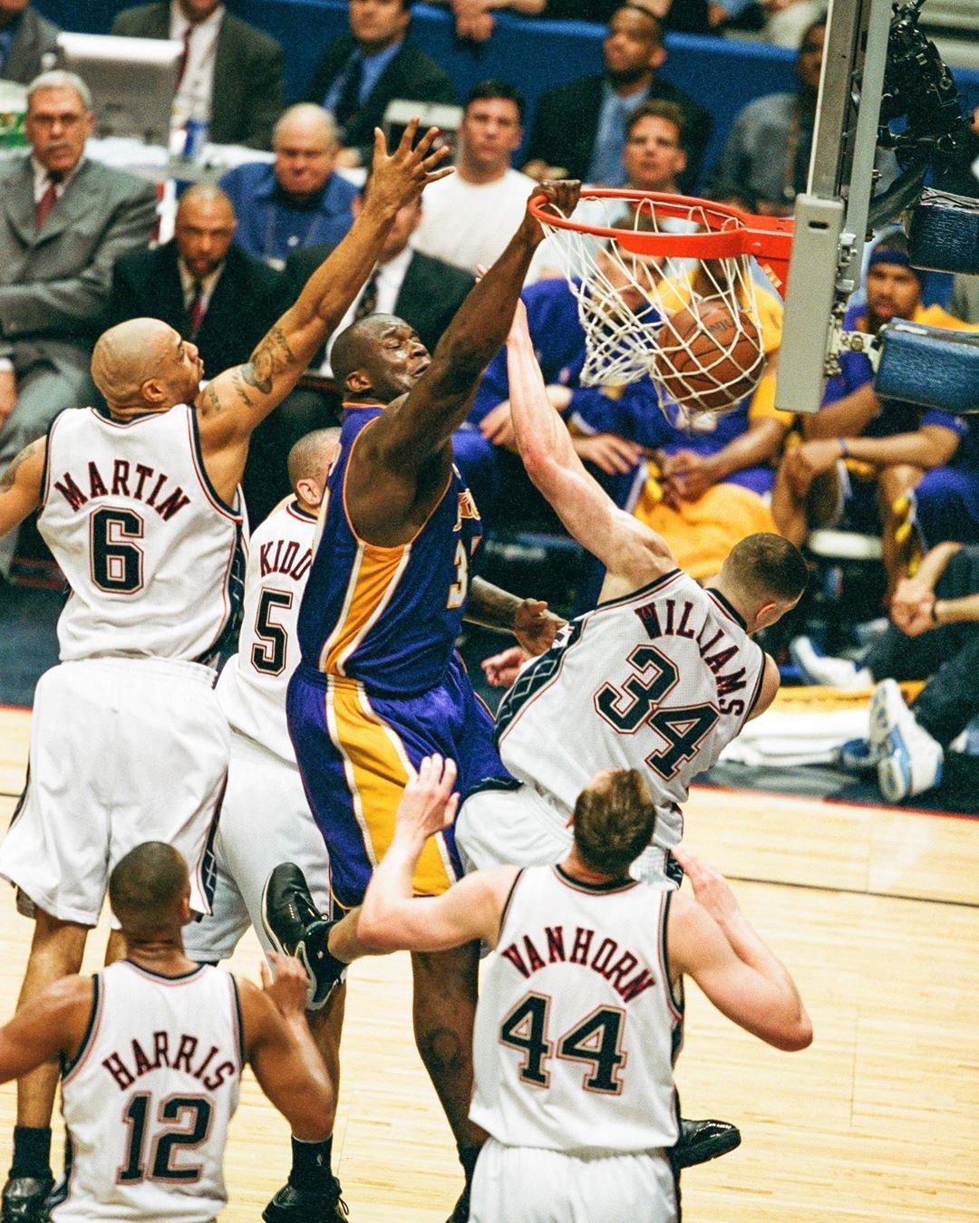 她个人的不 她个人的不