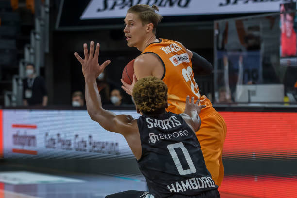 在对阵亚特 在对阵亚特